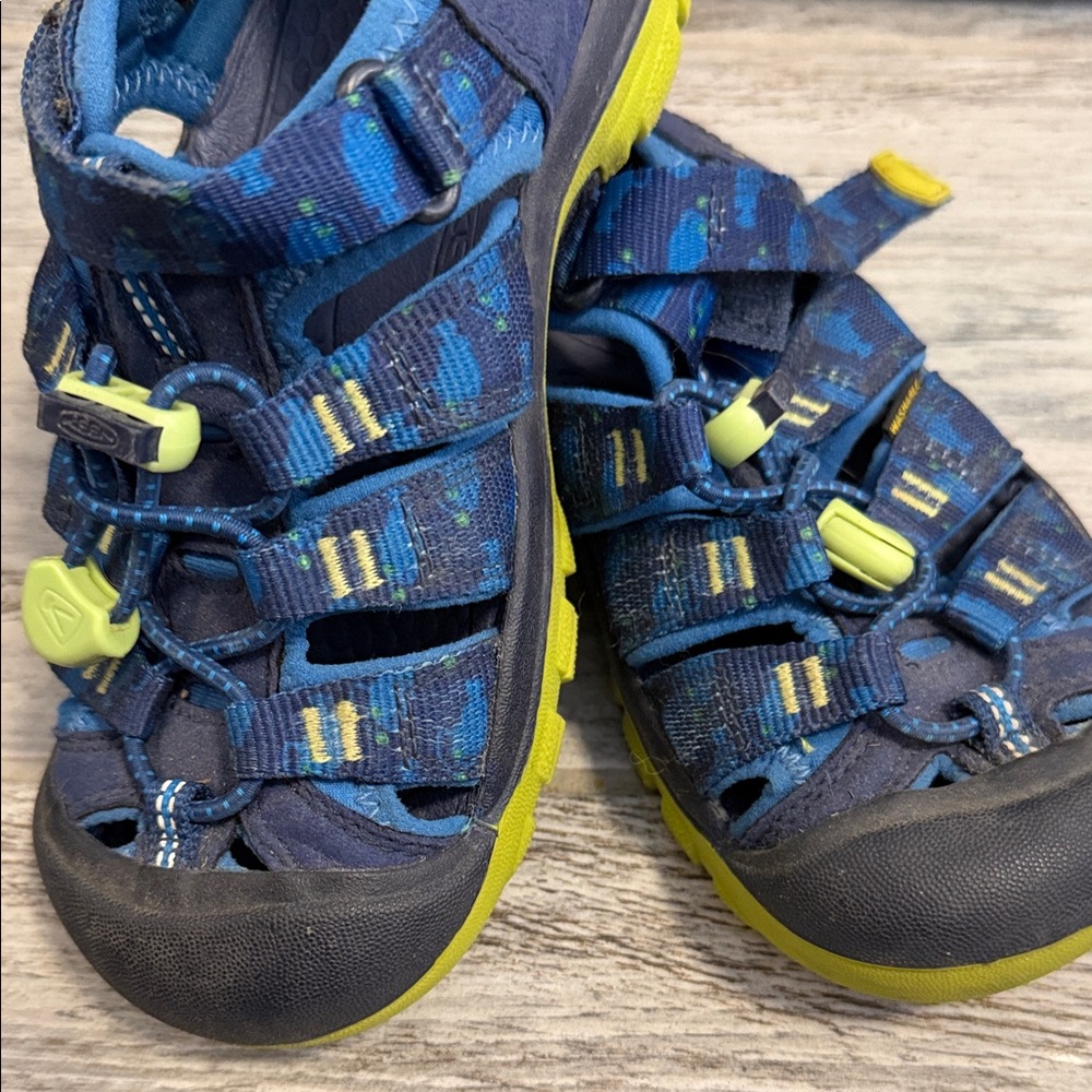 Keen Kids Navy and Lime Sandals Size 13